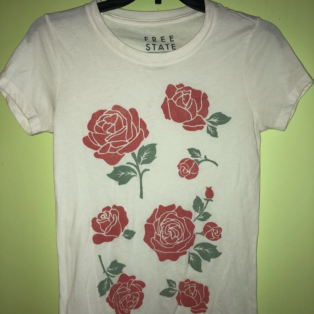 Aeropostale White Tee with Roses